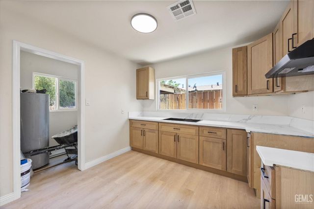 10112 Greenacres Drive, Bakersfield, CA 93312
