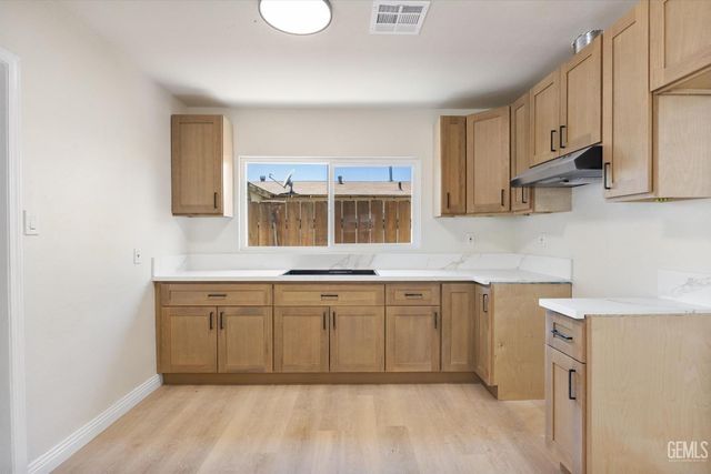 10112 Greenacres Drive, Bakersfield, CA 93312
