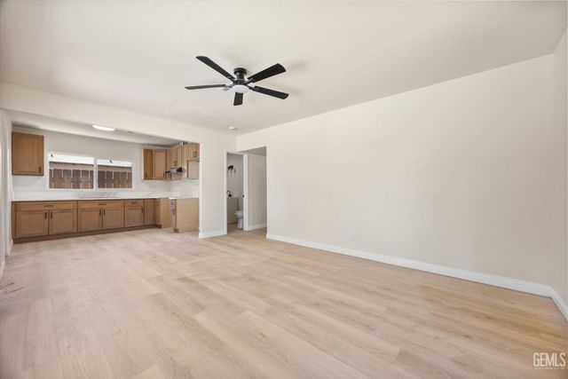 10112 Greenacres Drive, Bakersfield, CA 93312