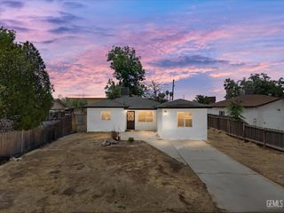 10112 Greenacres Drive, Bakersfield, CA 93312