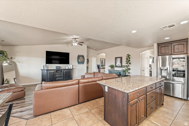 445 N CREEK RIDGE DR, Washington, UT 84780