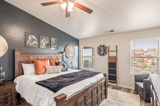 445 N CREEK RIDGE DR, Washington, UT 84780