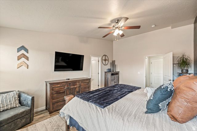 445 N CREEK RIDGE DR, Washington, UT 84780