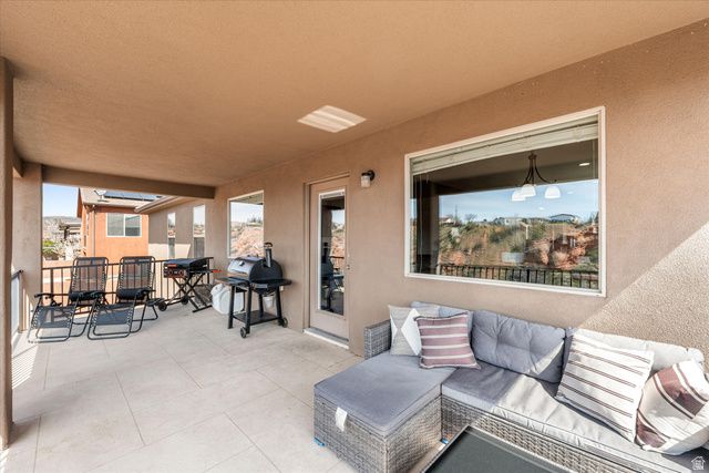 445 N CREEK RIDGE DR, Washington, UT 84780