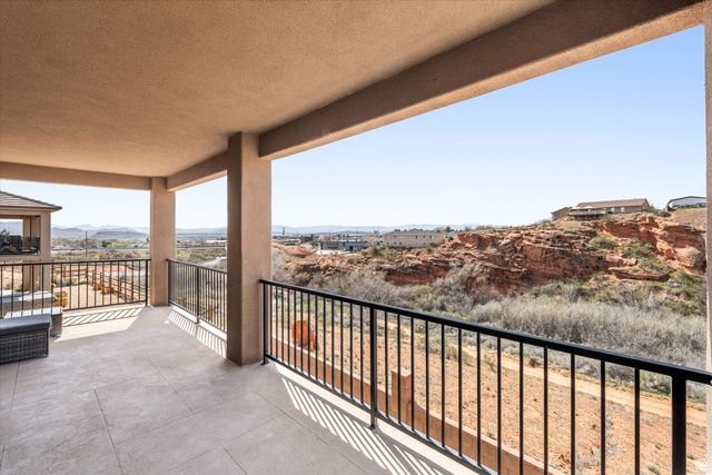 445 N CREEK RIDGE DR, Washington, UT 84780