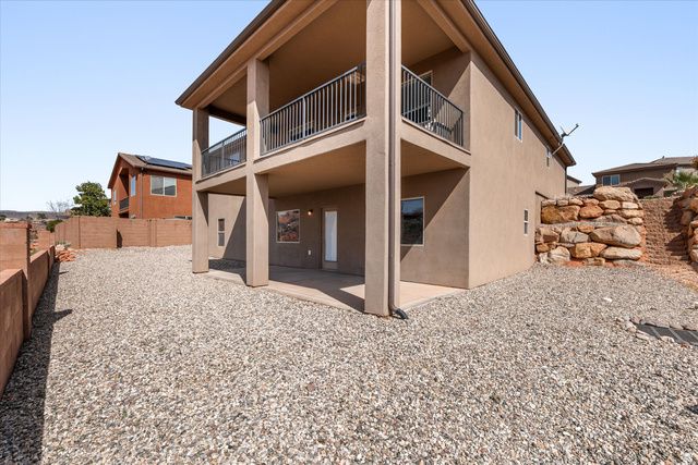 445 N CREEK RIDGE DR, Washington, UT 84780