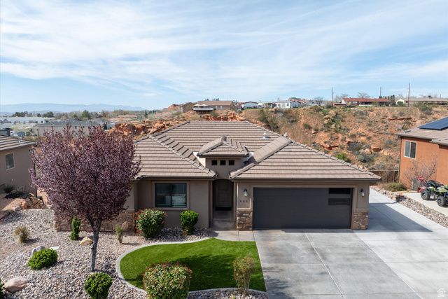 445 N CREEK RIDGE DR, Washington, UT 84780