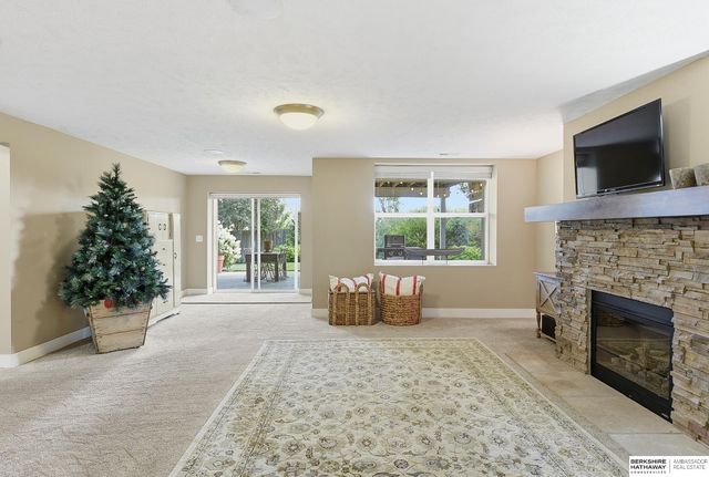 19014 Josephine Street, Omaha, NE 68136