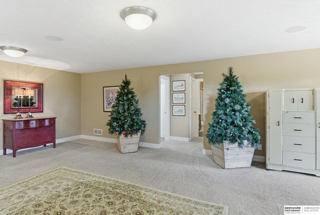 19014 Josephine Street, Omaha, NE 68136