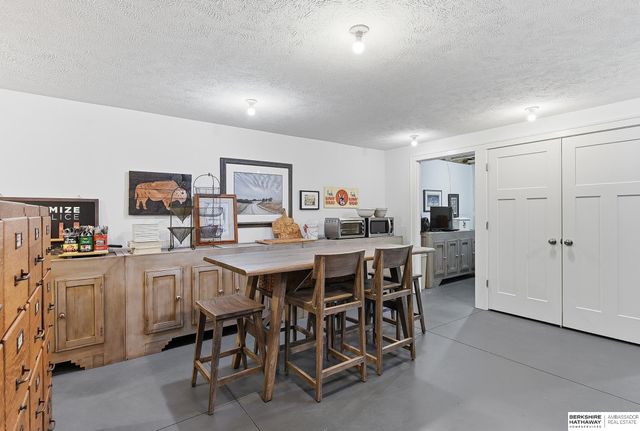 19014 Josephine Street, Omaha, NE 68136