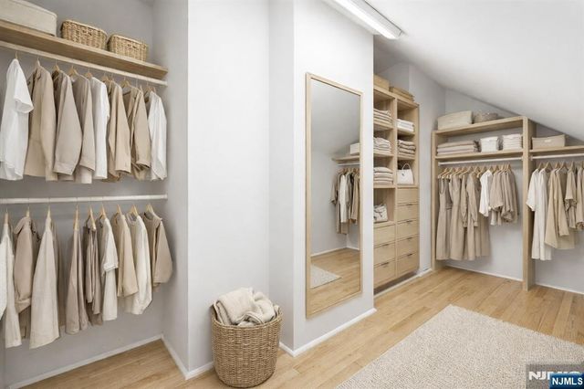 1096 Margaret Street, Teaneck, NJ 07666