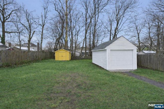 1096 Margaret Street, Teaneck, NJ 07666