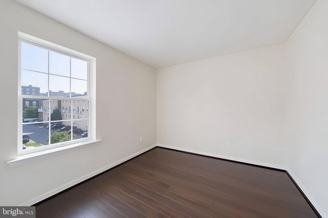 11 FAIRBANKS DR, Gaithersburg, MD 20877