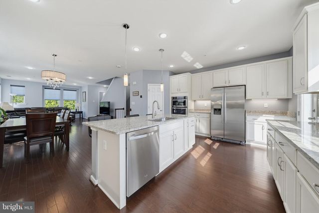 11 FAIRBANKS DR, Gaithersburg, MD 20877