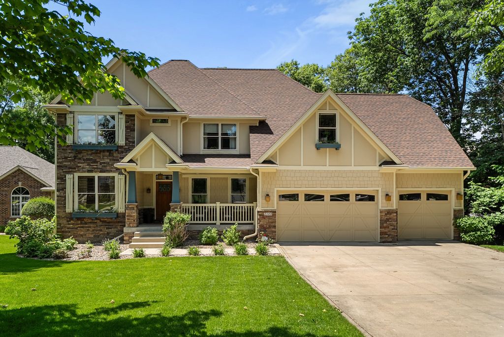 2108 SW Westwinds Drive, Ankeny, IA 50023