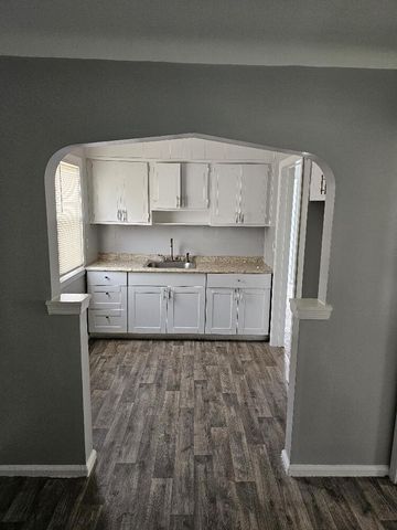 3337 S Bassett, Detroit, MI 48217