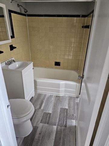 3337 S Bassett, Detroit, MI 48217