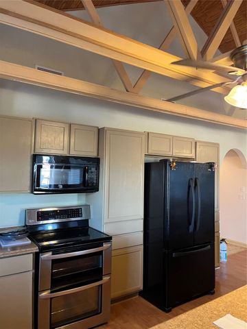 7740 N Us Highway 77, Schulenburg, TX 78956