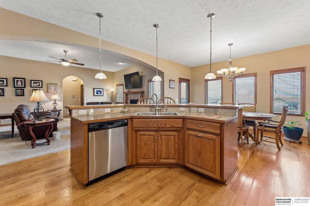 1902 Apollo Lane, Papillion, NE 68133