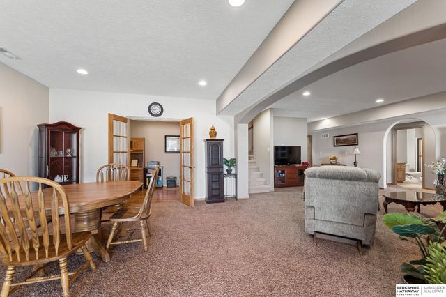 1902 Apollo Lane, Papillion, NE 68133