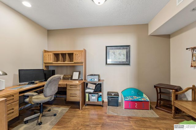 1902 Apollo Lane, Papillion, NE 68133