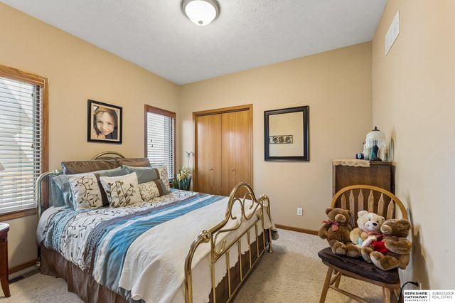 1902 Apollo Lane, Papillion, NE 68133