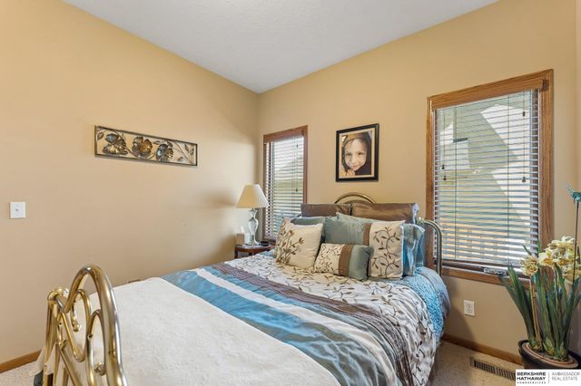 1902 Apollo Lane, Papillion, NE 68133