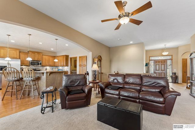 1902 Apollo Lane, Papillion, NE 68133
