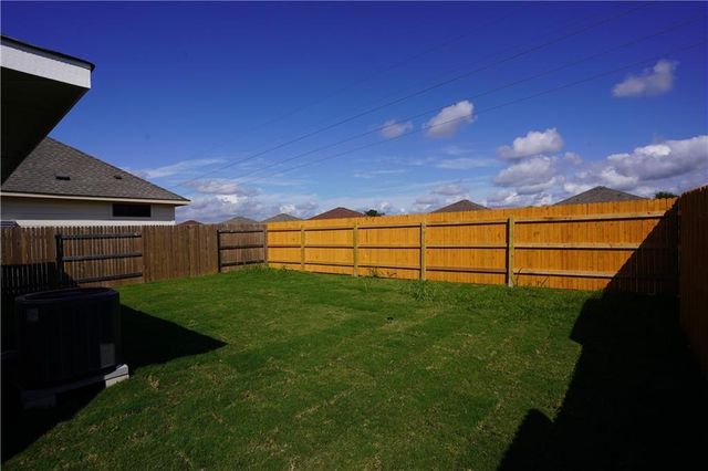 131 Trailstone DR, Bastrop, TX 78602