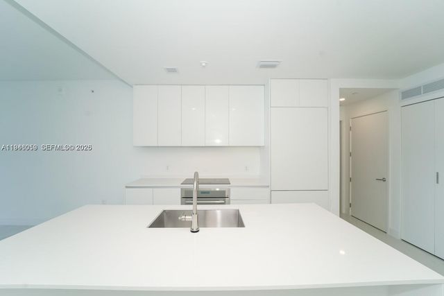 700 NE 24th St 2904, Miami, FL 33137