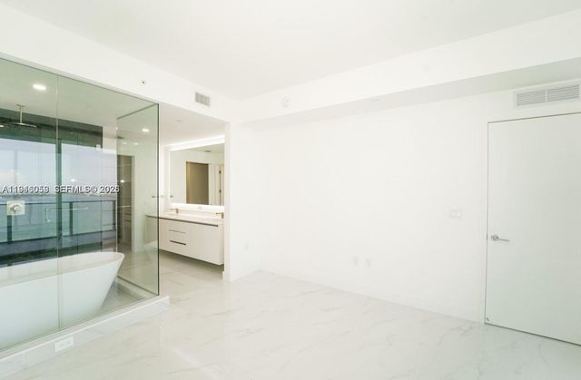 700 NE 24th St 2904, Miami, FL 33137