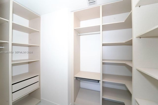 700 NE 24th St 2904, Miami, FL 33137