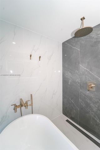 700 NE 24th St 2904, Miami, FL 33137