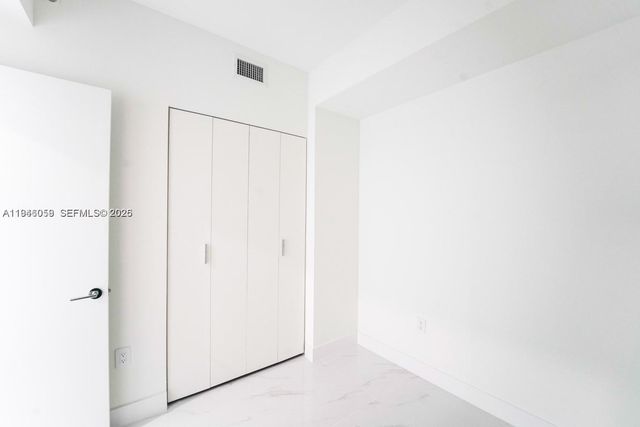 700 NE 24th St 2904, Miami, FL 33137