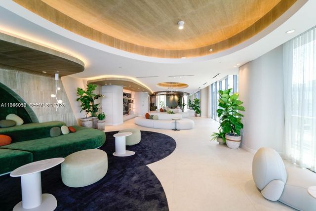 700 NE 24th St 2904, Miami, FL 33137