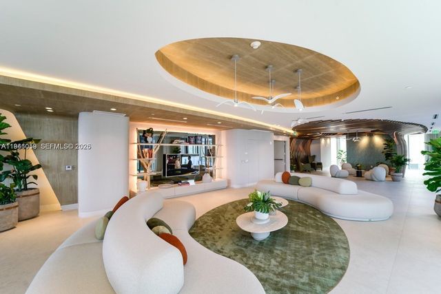 700 NE 24th St 2904, Miami, FL 33137