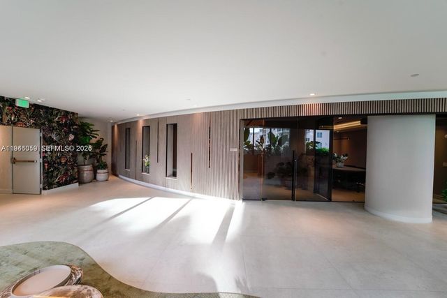 700 NE 24th St 2904, Miami, FL 33137