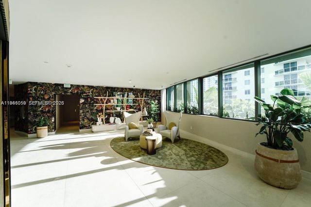 700 NE 24th St 2904, Miami, FL 33137