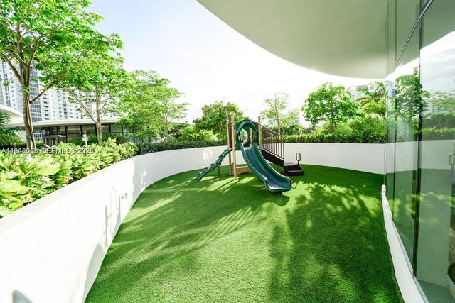 700 NE 24th St 2904, Miami, FL 33137