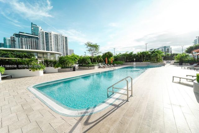 700 NE 24th St 2904, Miami, FL 33137