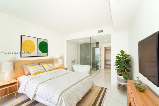 700 NE 24th St 2904, Miami, FL 33137