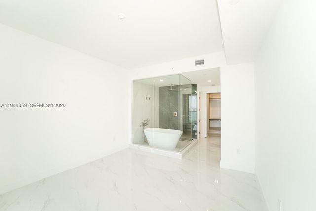 700 NE 24th St 2904, Miami, FL 33137