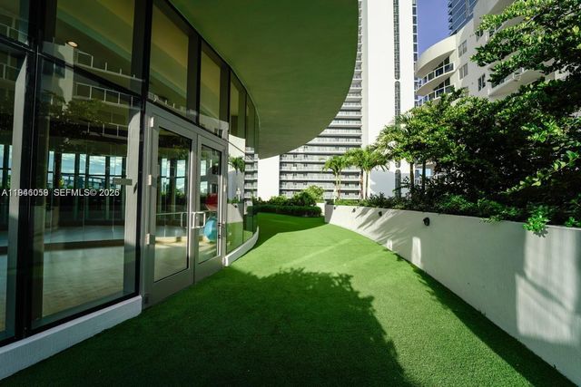 700 NE 24th St 2904, Miami, FL 33137