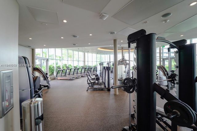 700 NE 24th St 2904, Miami, FL 33137