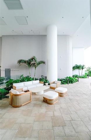 700 NE 24th St 2904, Miami, FL 33137