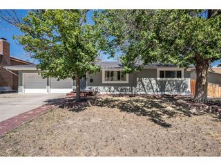 40 Normandy Cir, Pueblo, CO 81001