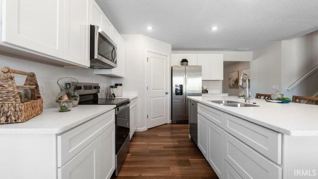 12635 Watts Drive, Fort Wayne, IN 46818