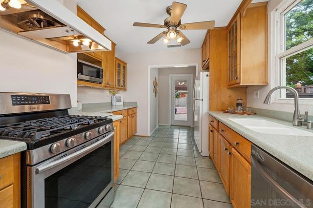 4331 Corinth St, San Diego, CA 92115