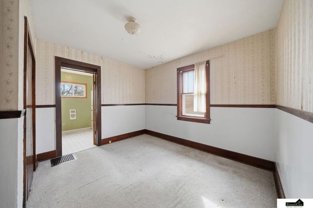 3932 Saint Marys Avenue, Lincoln, NE 68502