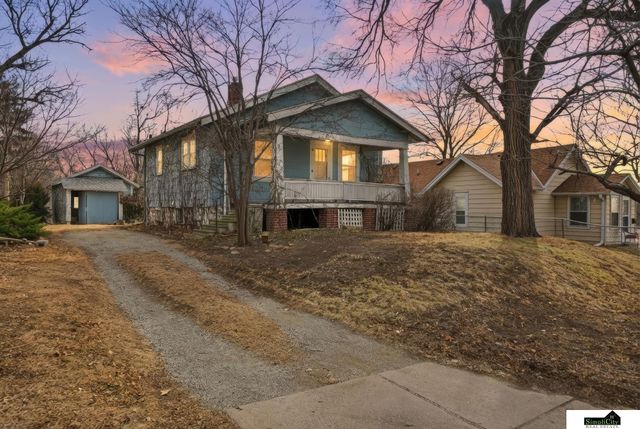 3932 Saint Marys Avenue, Lincoln, NE 68502